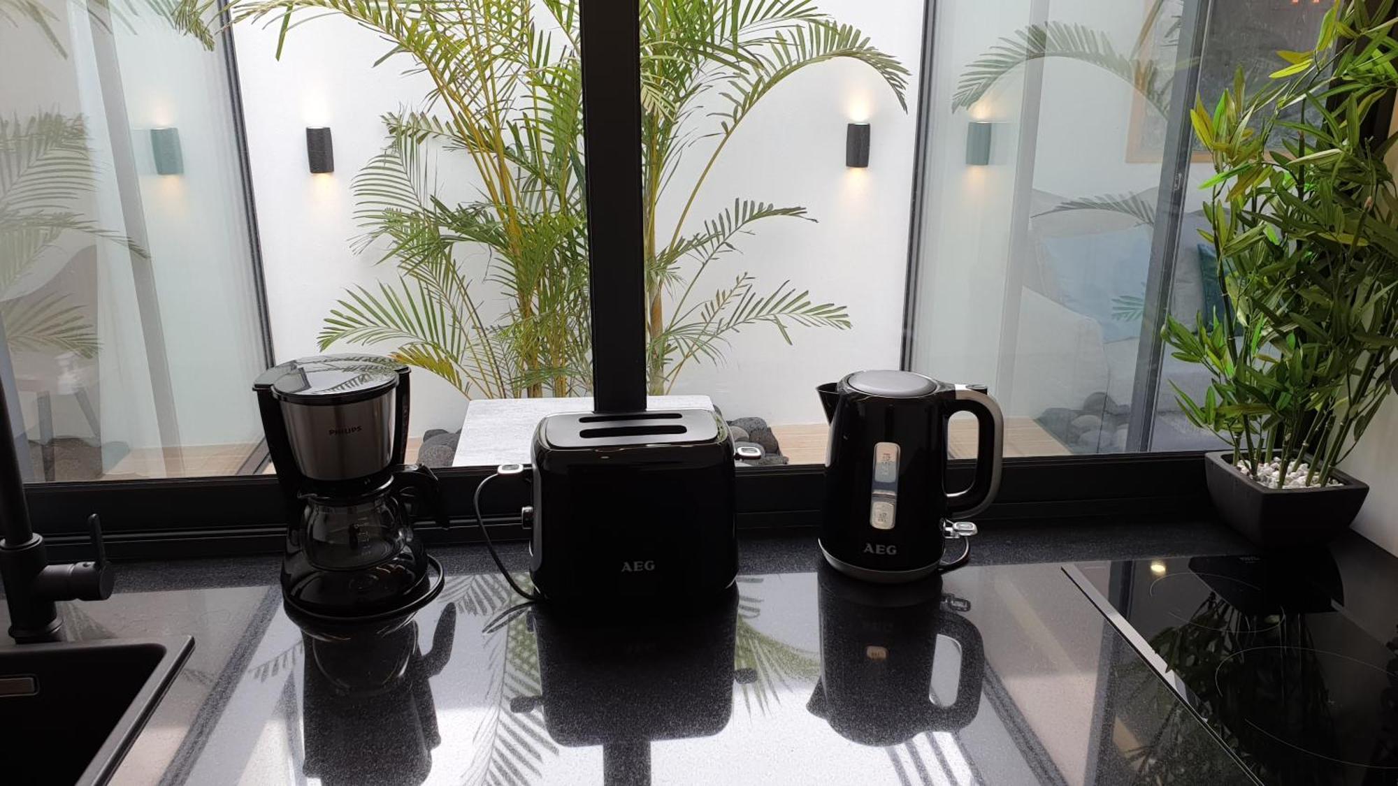 Home At Azores - Oasis House São Roque Room photo
