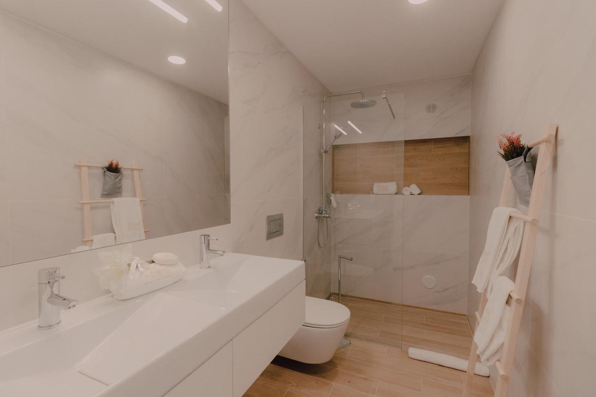 Home At Azores - Oasis House São Roque Room photo