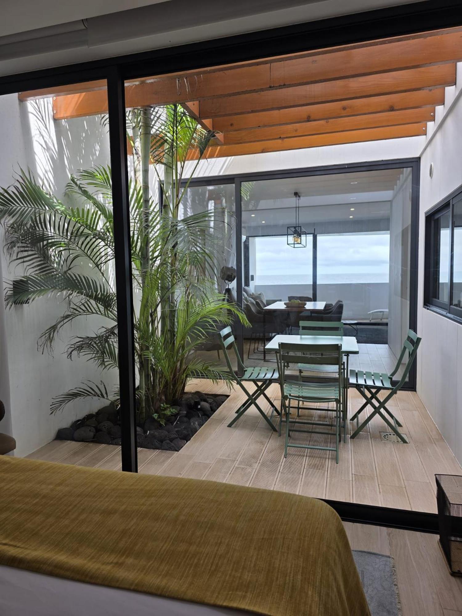 Home At Azores - Oasis House São Roque Exterior photo